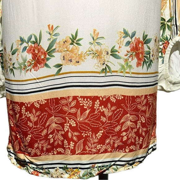 Farm Rio dress with cut outs. EUC. Ivory with floral print. Cold shoulder S - Picture 4 of 13